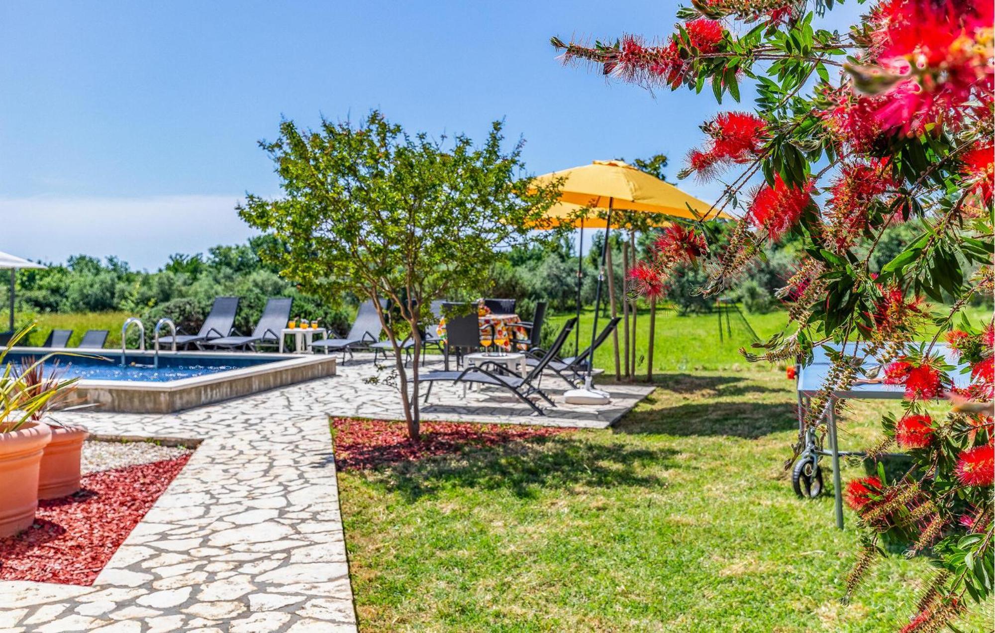 Amazing Home In Valtura Bagian luar foto