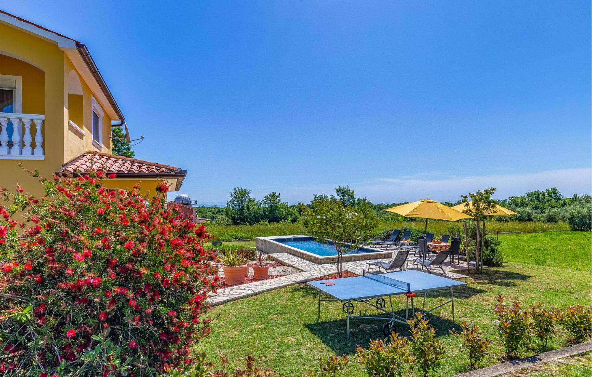 Amazing Home In Valtura Bagian luar foto