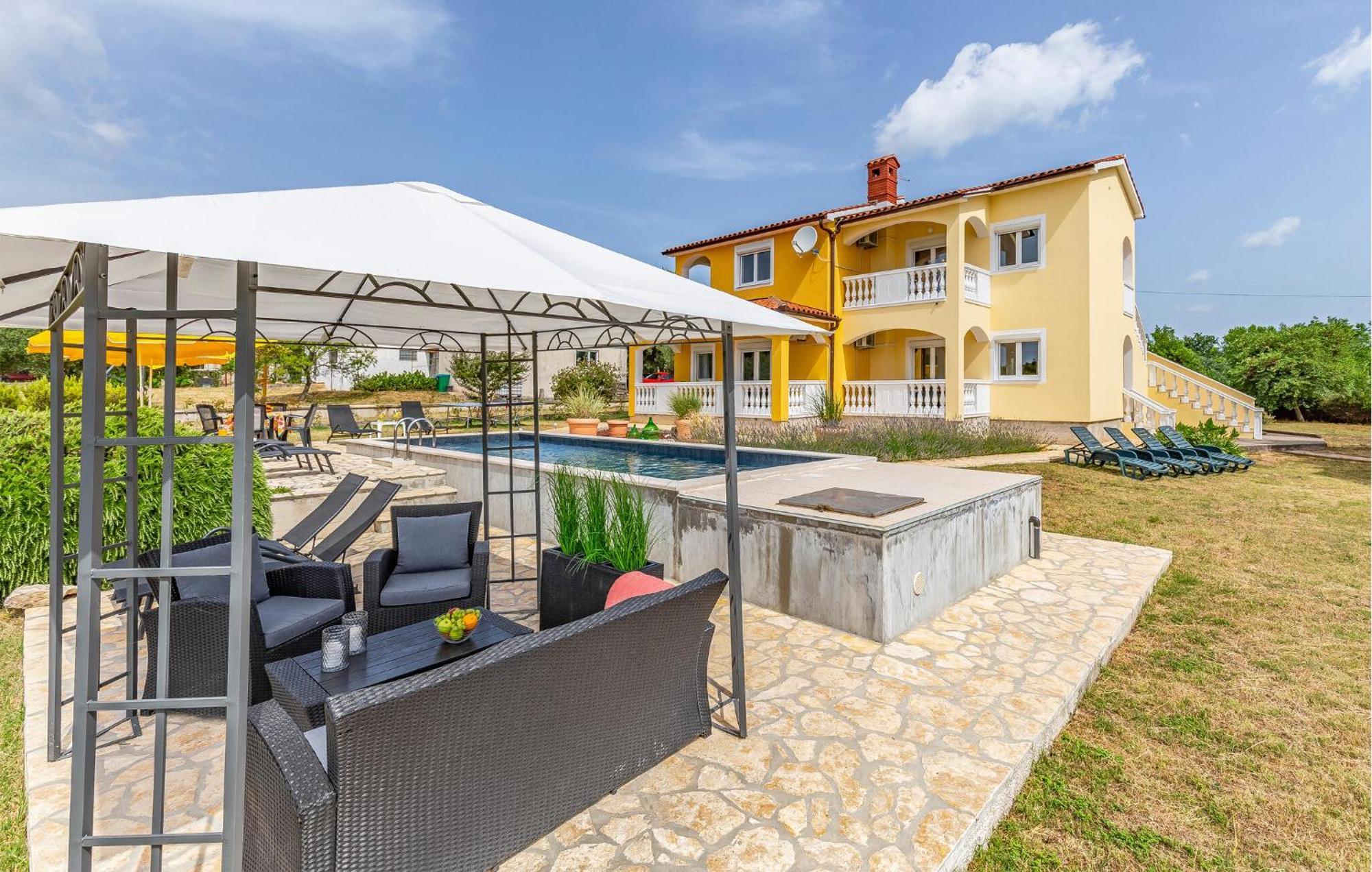 Amazing Home In Valtura Bagian luar foto