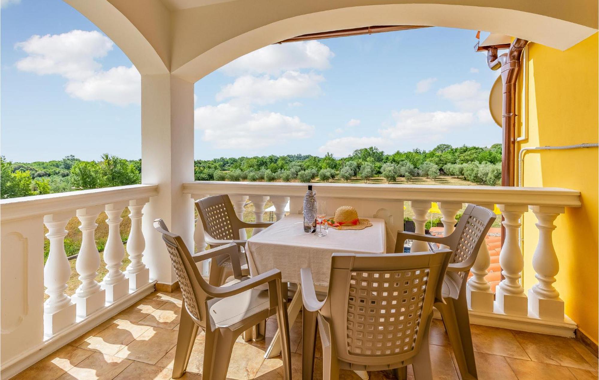 Amazing Home In Valtura Bagian luar foto