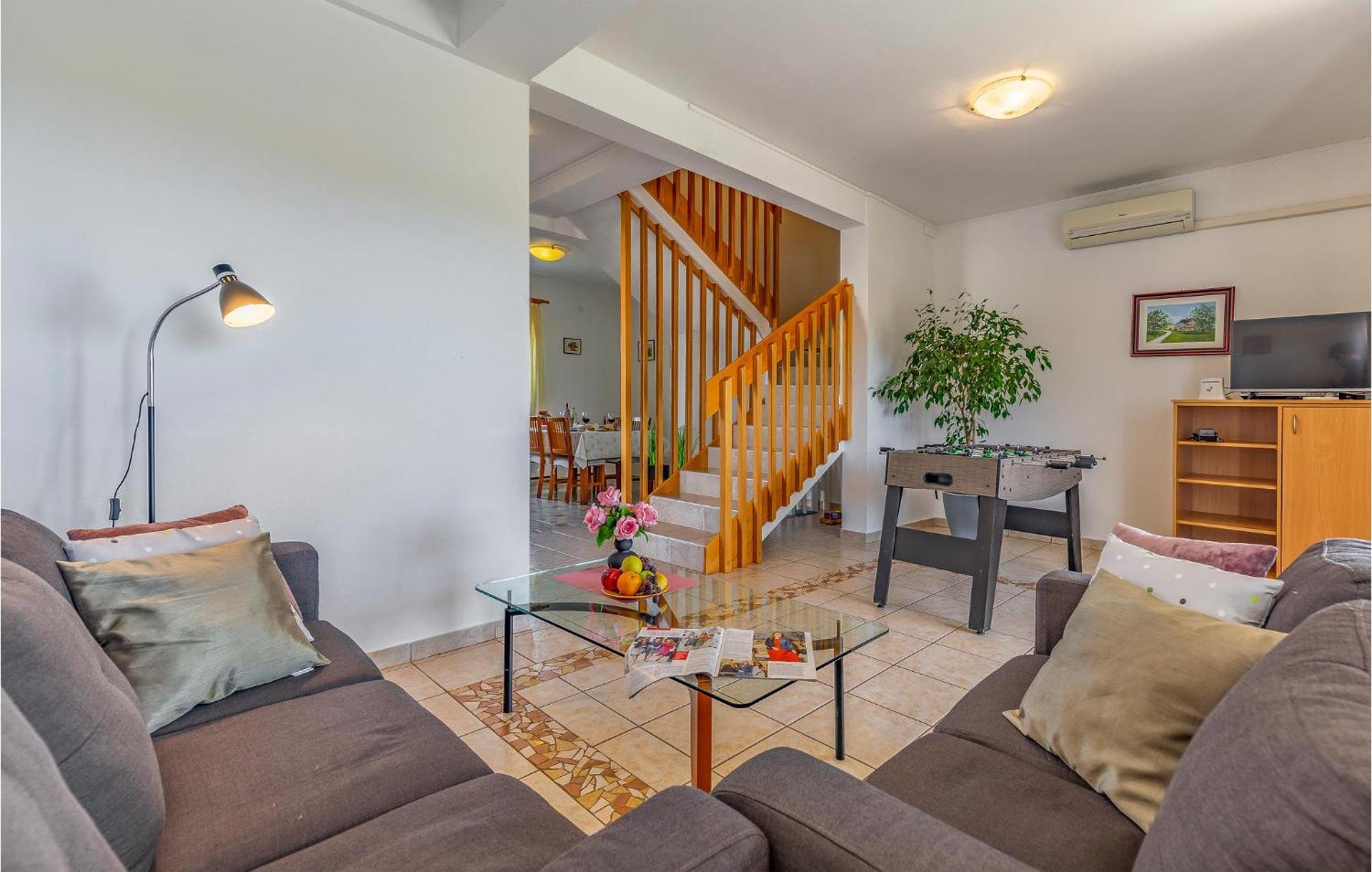 Amazing Home In Valtura Bagian luar foto