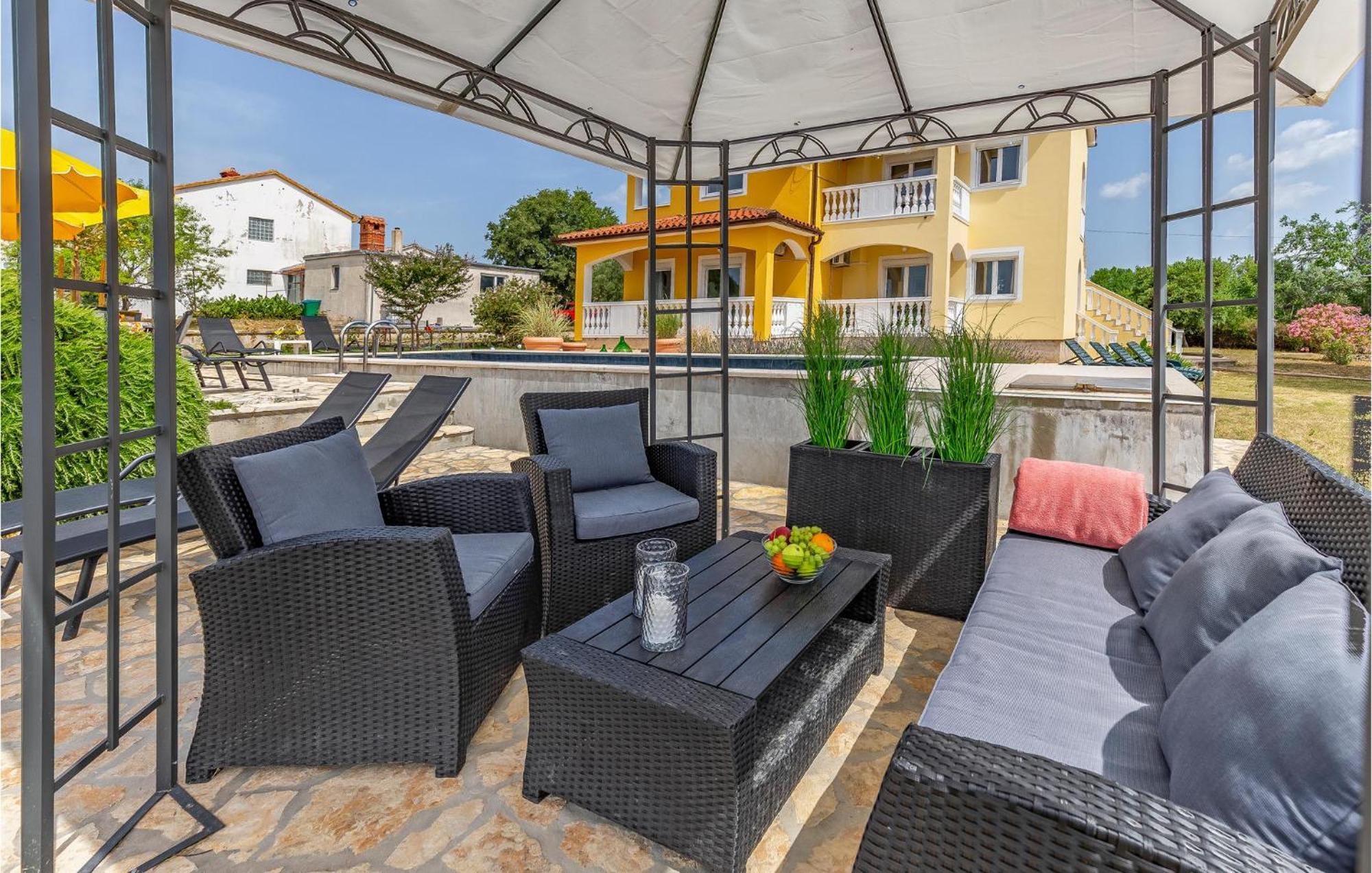 Amazing Home In Valtura Bagian luar foto