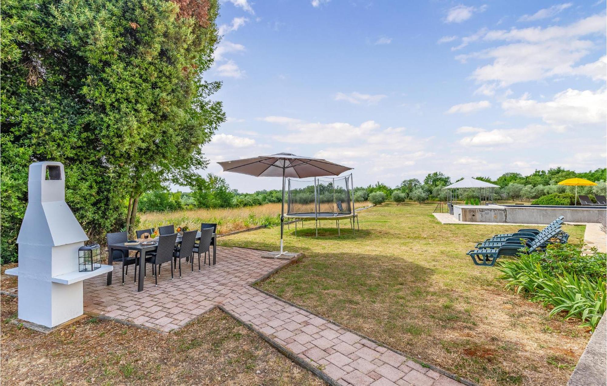 Amazing Home In Valtura Bagian luar foto