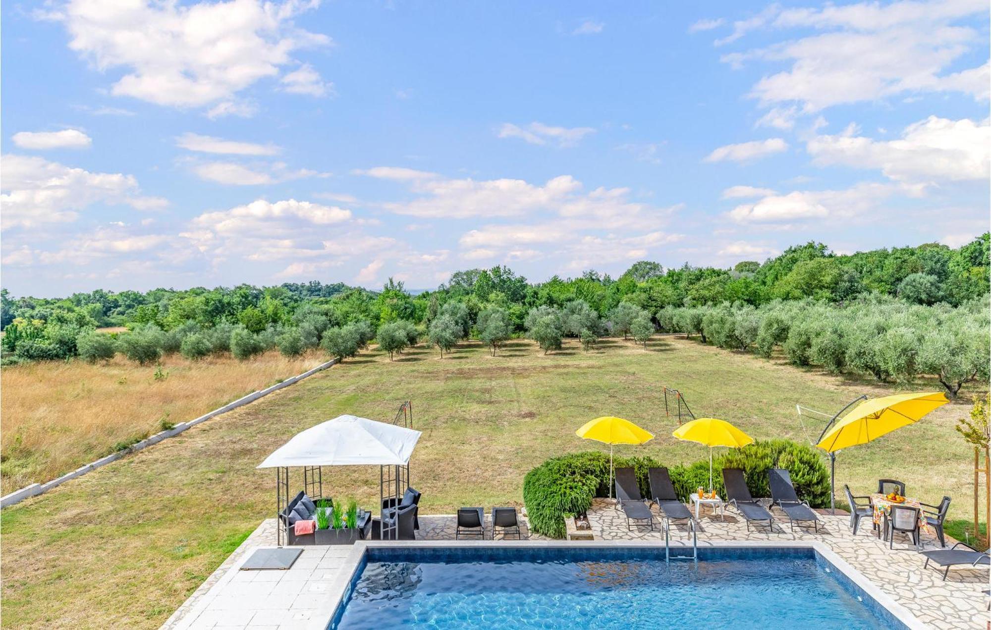 Amazing Home In Valtura Bagian luar foto