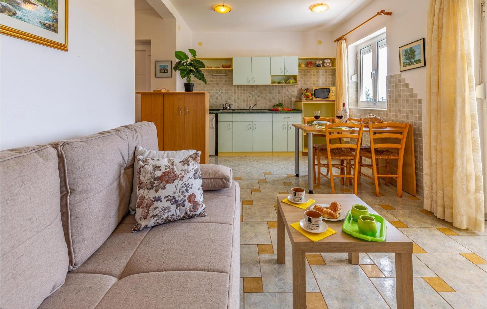 Amazing Home In Valtura Bagian luar foto